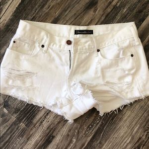 Abercrombie and Fitch white shorts